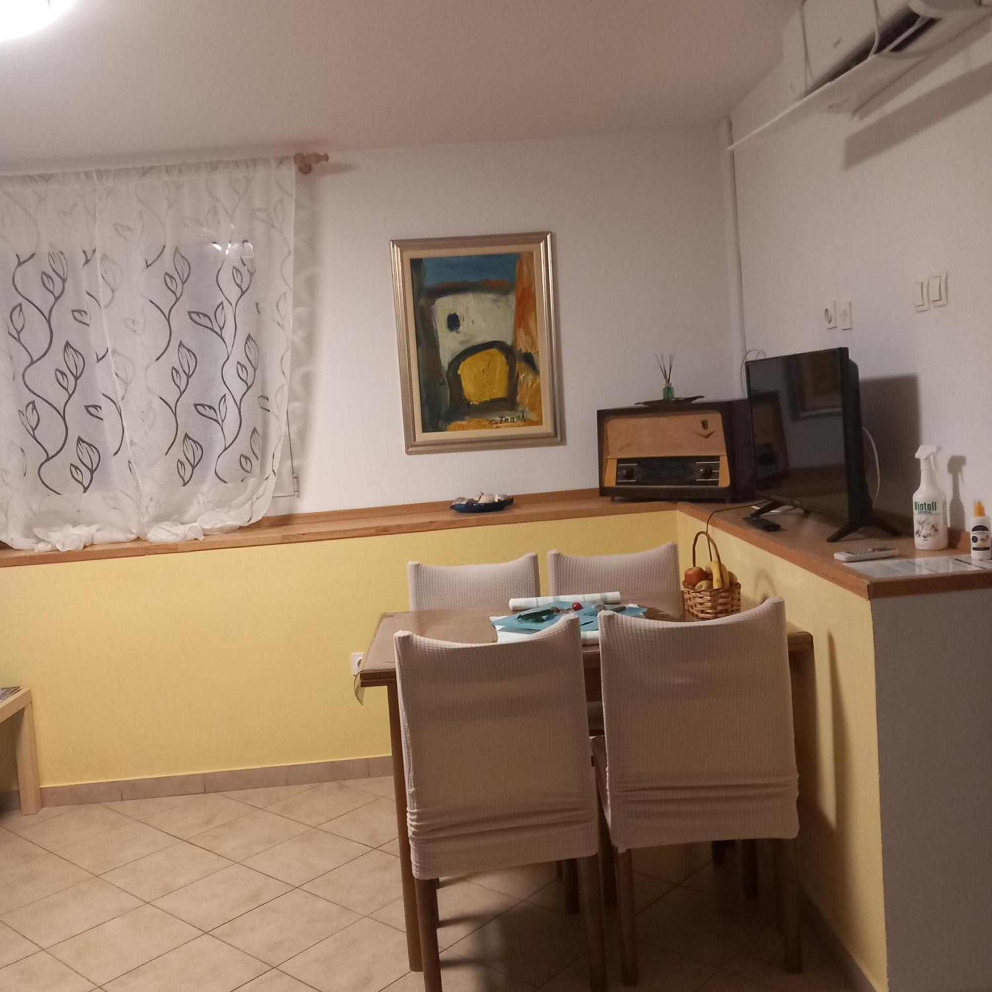 Apartmani Bozic-奥米沙利 外观 照片